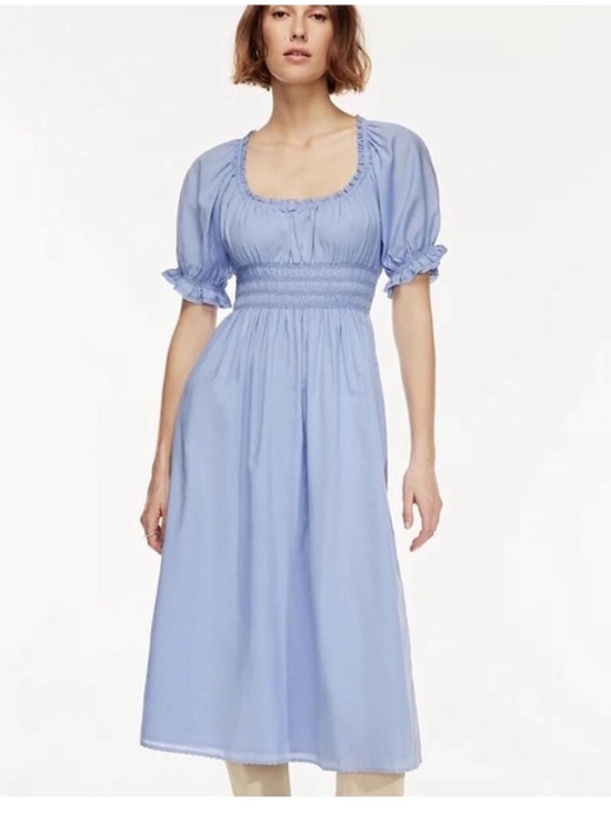 Aritzia Dresses & Skirts - Aritzia Wilfred Baskerville Milkmaid Dress Lilac Blue Smocked Puff Sleeve S